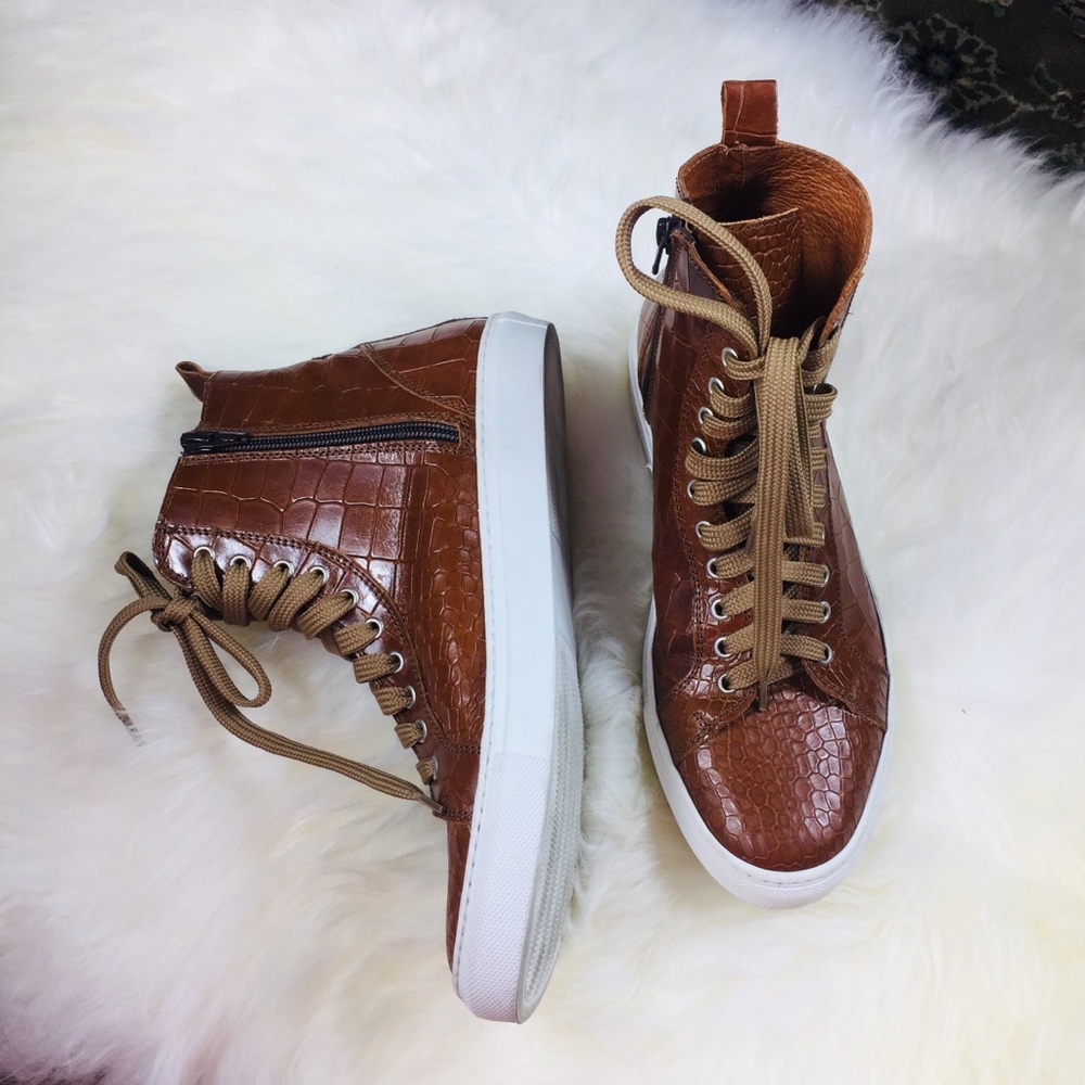 Donald J Pliner Men’s Fashion high-top sneaker